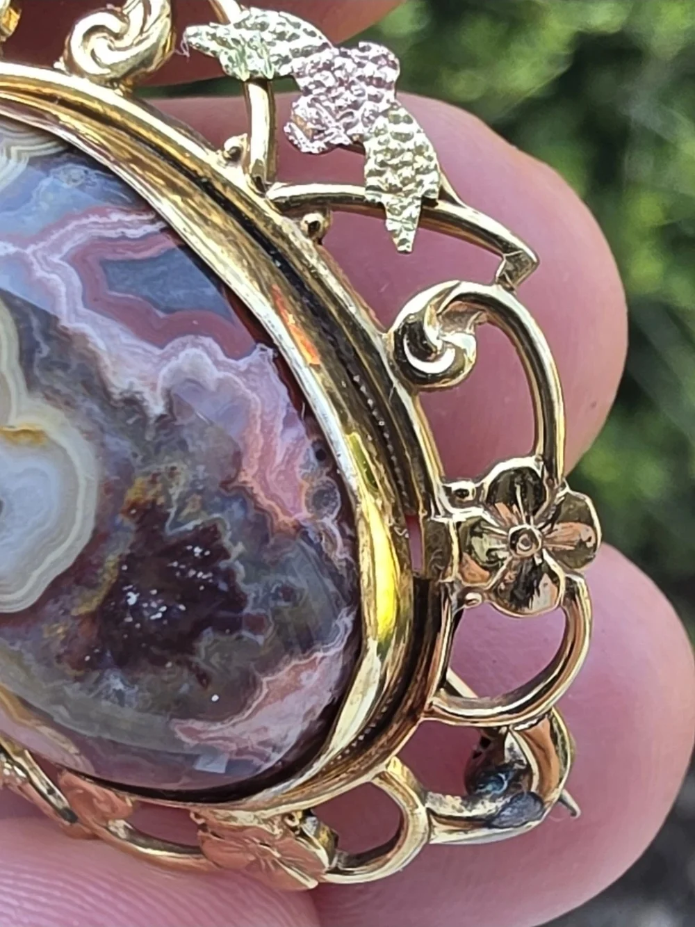 Vintage Signed White Co Gold Filled Crazy Lace Agate Oval Floral Brooch